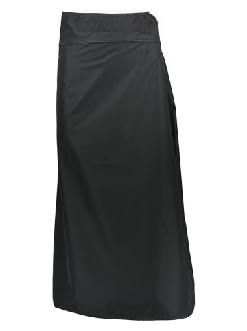 Derbe Rock in Schwarz