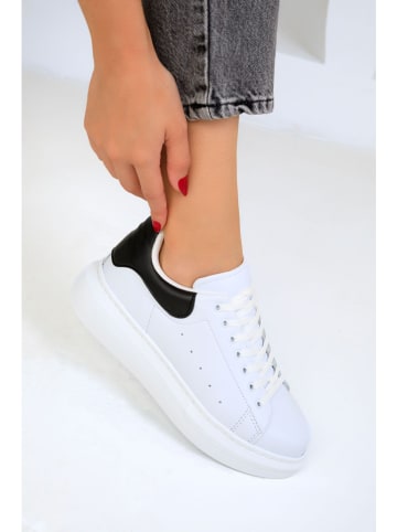 trendyol Sneakers in Weiß/ Schwarz