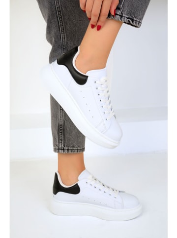 trendyol Sneakers in Weiß/ Schwarz