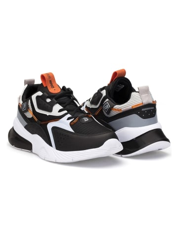 trendyol Sneakers in Schwarz/ Weiß