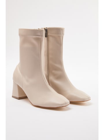 trendyol Stiefeletten in Creme