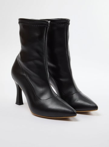 trendyol Enkellaarzen zwart