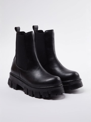 trendyol Chelsea-Boots in Schwarz