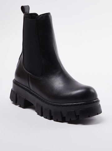 trendyol Chelsea-Boots in Schwarz