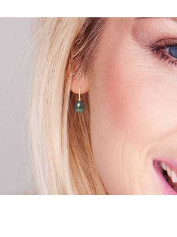 Pearline Gouden oorhangers met parels