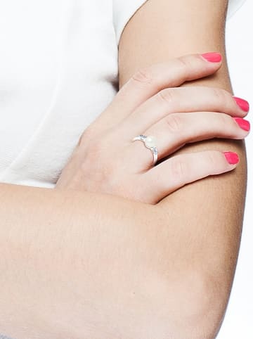 Mitzuko Zilveren ring met zoetwaterkweekparel wit
