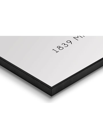 Orangewallz Gerahmter Kunstdruck "Miles"