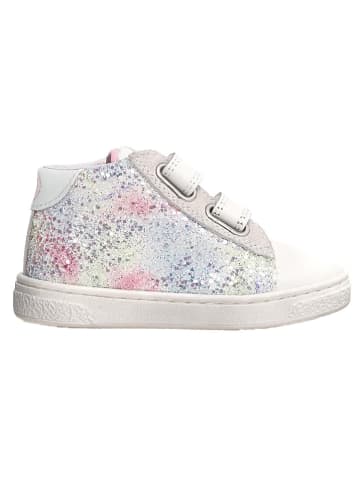 Naturino Skórzane sneakersy "Pinn" w kolorze białym