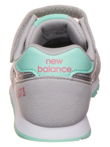 New Balance YV373XL2 w kolorze szarym