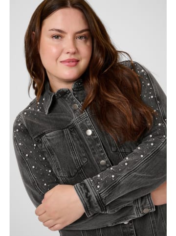 KAFFE curve Jeansjacke "Petri" in Anthrazit