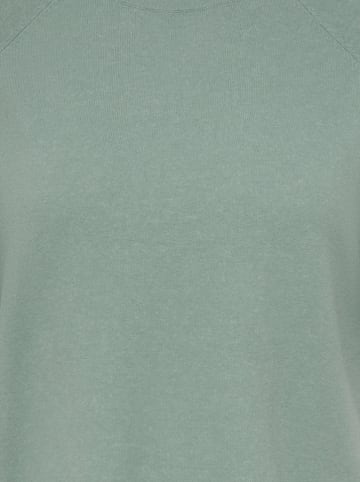 ONLY Carmakoma Pullover in Grün