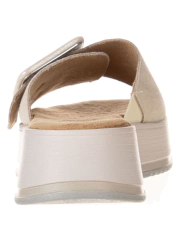 s.Oliver Leder-Pantoletten in Beige