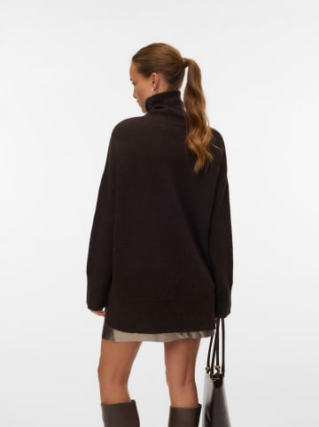 Vero Moda Sweter w kolorze ciemnobrązowym