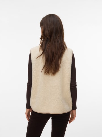 Vero Moda Teddyweste in Beige