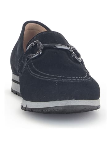 Gabor Skórzane mokasyny w kolorze czarnym na koturnie