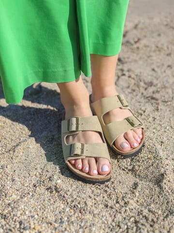 BAYTON Skórzane klapki "Tracy" w kolorze beżowym