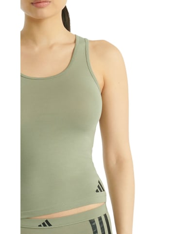 adidas Top w kolorze zielonym