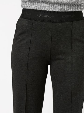 Toni Broek antraciet