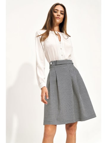 Nife Rock in Schwarz/ Weiß