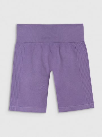 4F Trainingsshorts in Lila