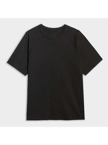 4F Shirt in Schwarz