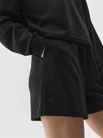 4F Short zwart