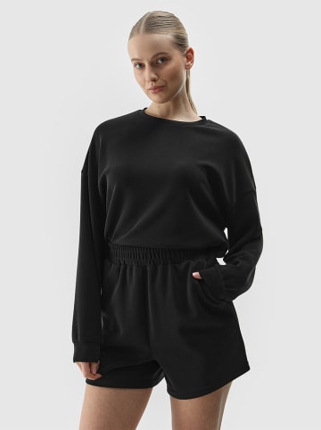 4F Shorts in Schwarz