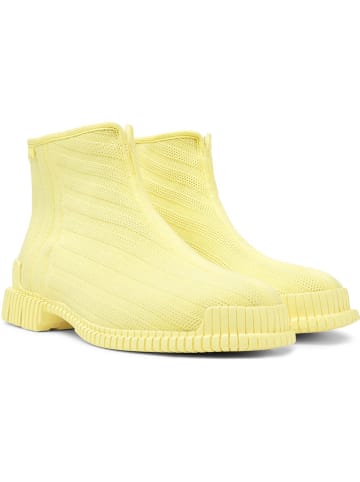 Camper Boots in Gelb