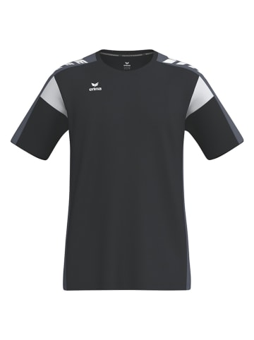 True Prodigy Trainingsshirt "Celebrate 125" in Schwarz
