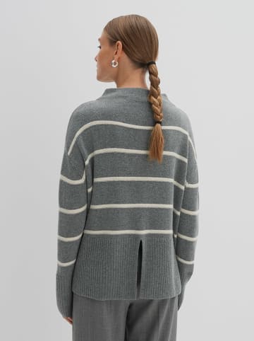 Someday Sweter "Tanalynn" w kolorze kremowo-szarym