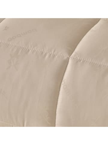 BELLA MAISON Bettdecke ''Premium'' in Weiß - (L)215 x (B)195 cm