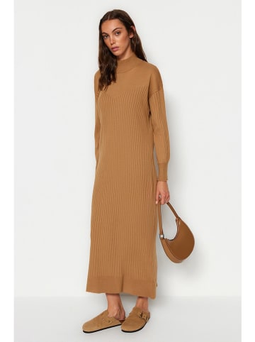 trendyol Strickkleid in Camel