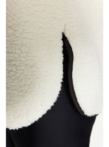 trendyol Fleecepullover in Creme/ Schwarz