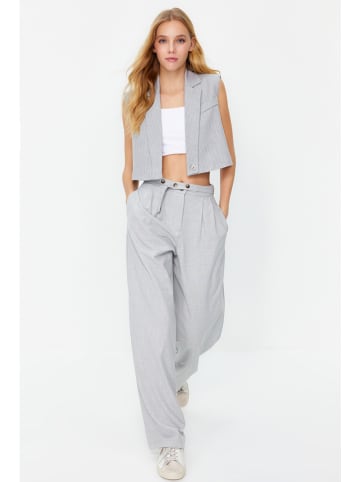 trendyol Hose in Grau