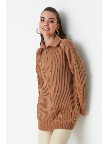 trendyol Sweter w kolorze karmelowym
