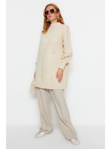 trendyol Sweter w kolorze kremowym