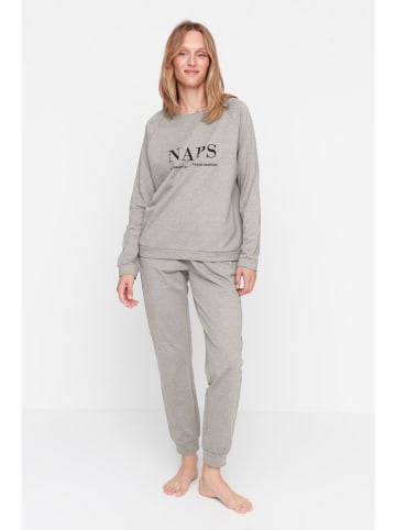 trendyol Pyjama in Grau