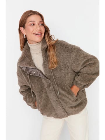 trendyol Teddyjacke in Taupe