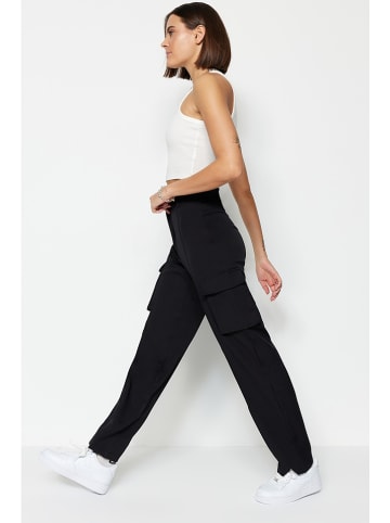 trendyol Spodnie w kolorze czarnym
