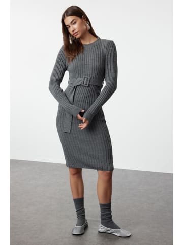 trendyol Kleid in Anthrazit