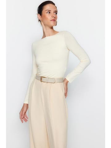 trendyol Longsleeve in Creme