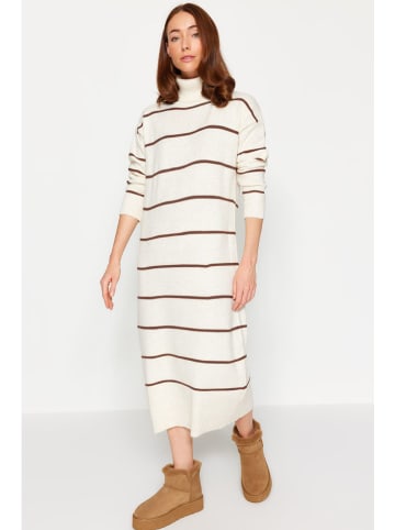 trendyol Kleid in Creme/ Hellbraun