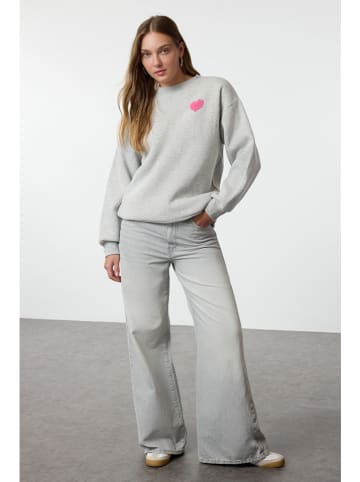 trendyol Sweatshirt in Grau