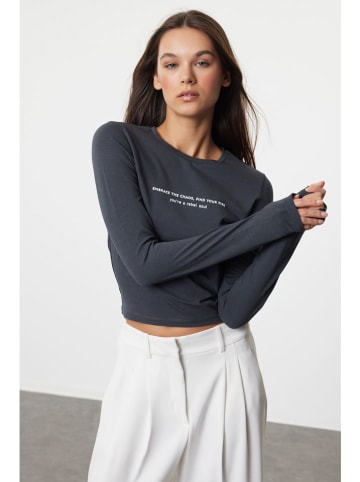 trendyol Longsleeve in Anthrazit