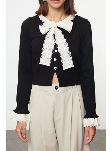 trendyol Cardigan in Schwarz