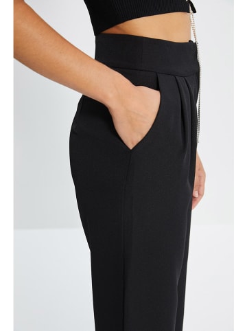 trendyol Hose in Schwarz
