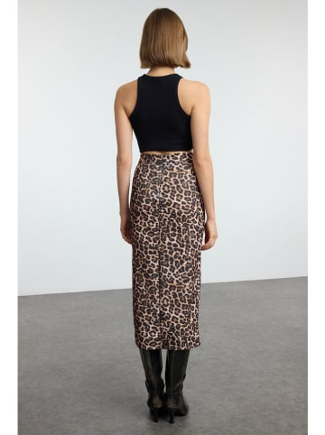 trendyol Rock in Beige/ Schwarz