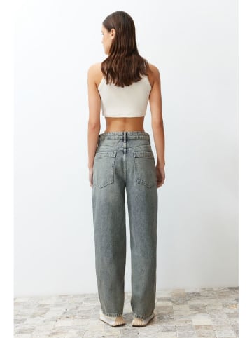 trendyol Jeans - Comfort fit - in Grau