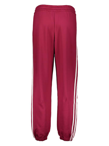 adidas Spodnie dresowe w kolorze czerwonym