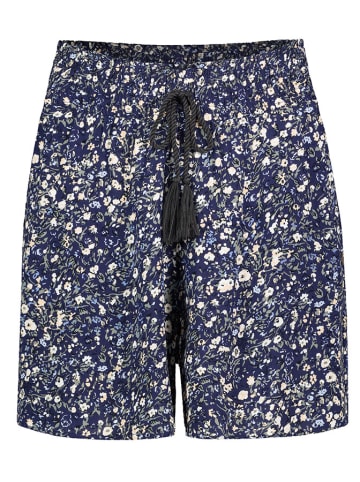 Eight2Nine Shorts in Dunkelblau/ Bunt